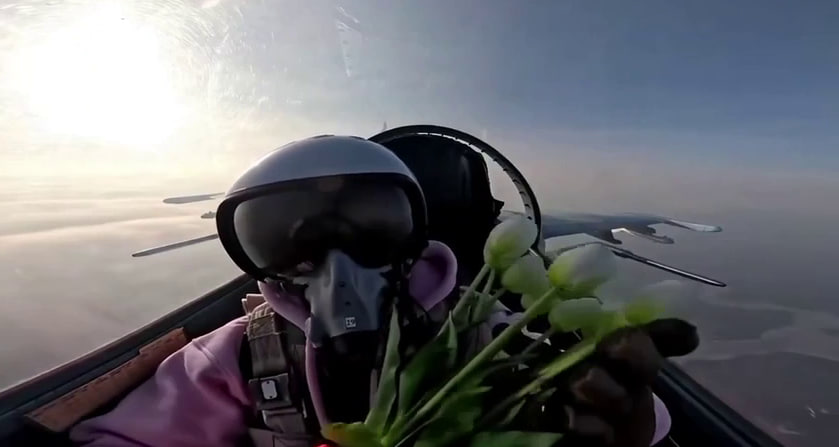 Пілоти зі Столиці неба вітають наших жінок зі святом (відео)