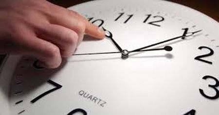 Єдиний час в Україні поки що ветується президентом