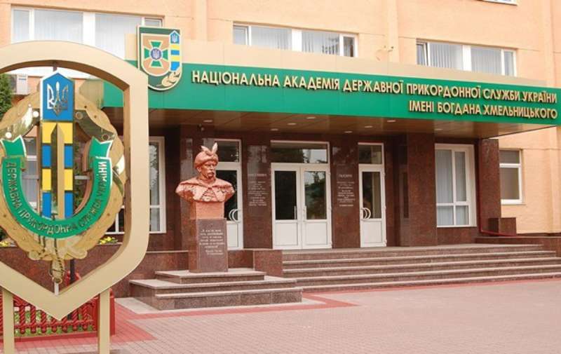 За тиждень вже другий курсант покінчив із собою