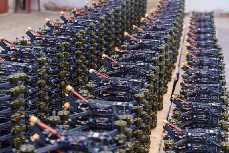Вінницька громада передала на фронт ще 400 FPV-дронів