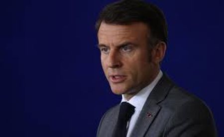 Макрон: Скільки ще Росія буде насміхатися з пропозицій миру, вбиваючи цивільних?