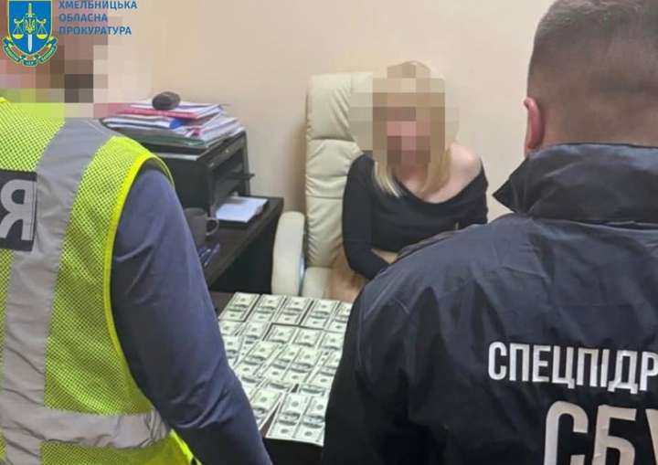 Адвокатка з Кам’янця-Подільського за $8 тис. пропонувала фіктивну інвалідність