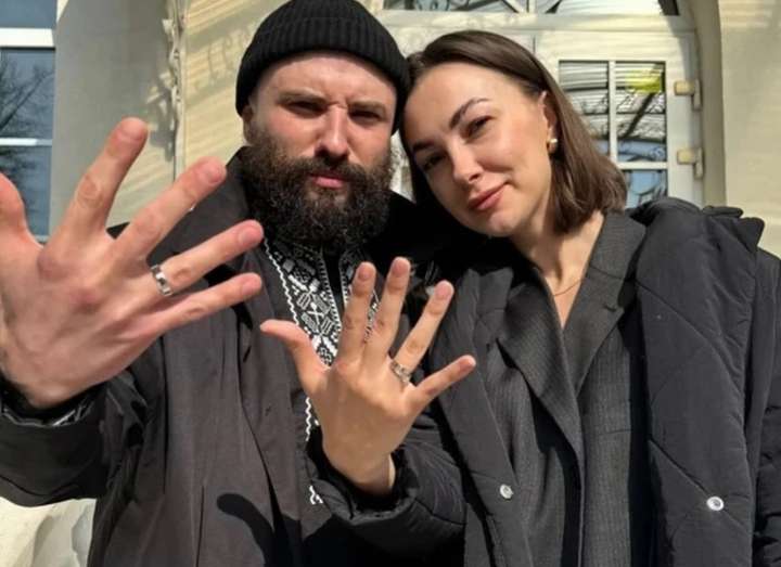 Розовий відреагував на слова дружини про його зради