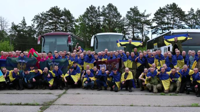 Україна повернула ще 205 воїнів з російського полону
