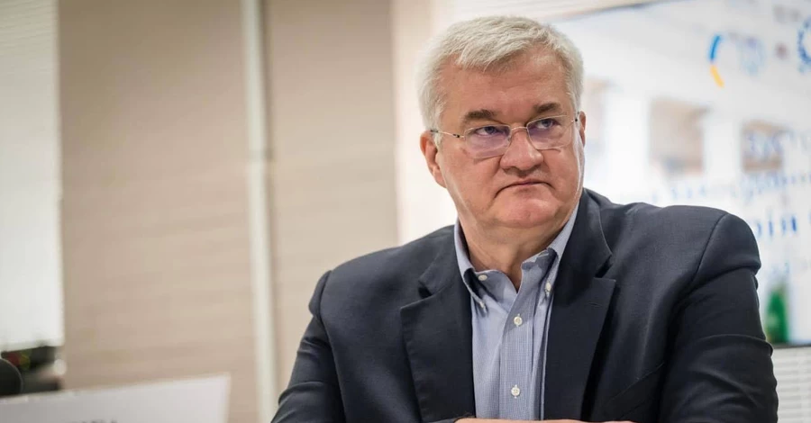 У відповідь на дії Будапешта Україна вислала двох угорських дипломатів