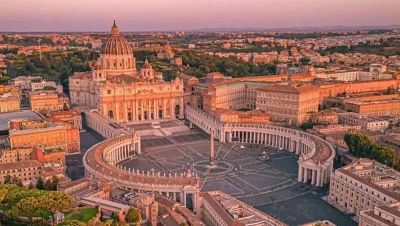 У перший день голосування конклав не обрав нового Папу