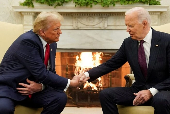 Байден назвав Трампа дурнем, який заохочує путінську агресію