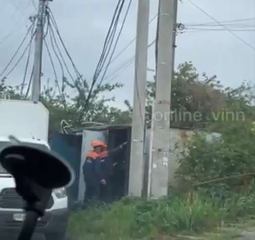 Блискавка влучила у трансформатор