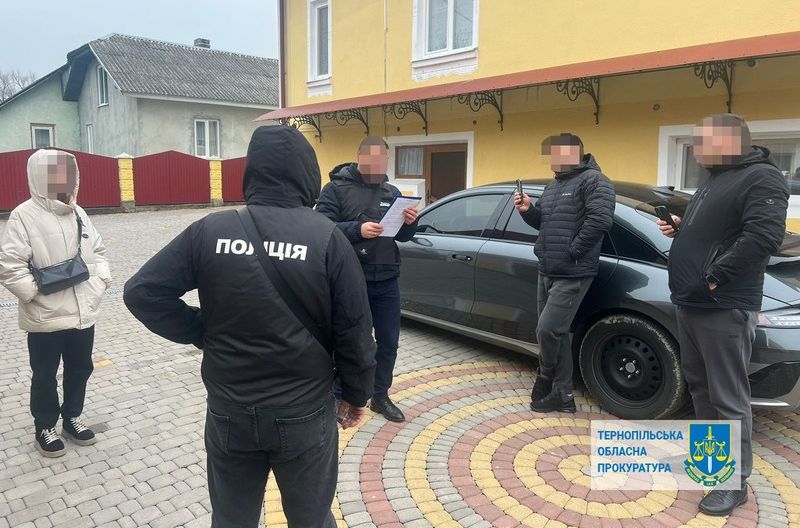 Жителів трьох областей підозрюють у схемі незаконного ввезення авто під виглядом «гуманітарки»