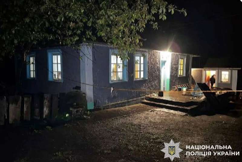 Після чарки — граната: на Хмельниччині чоловік кинув вибухівку в дім сусіда