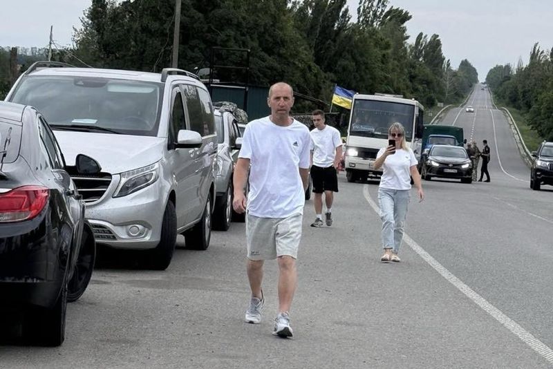 Звільненого з полону прикордонника Миколу Козяра зустріли у Могилеві-Подільському