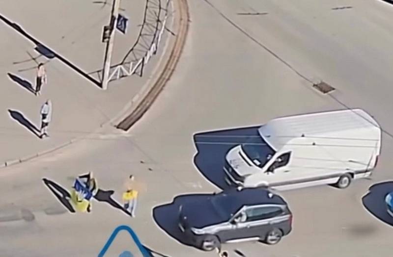 Авто наїхало на жінку під час хвилини мовчання