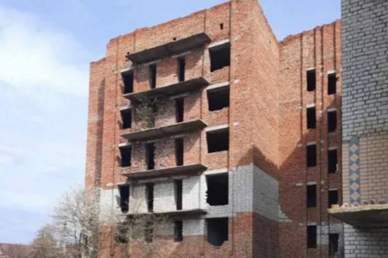 Продають недобудовану багатоповерхівку