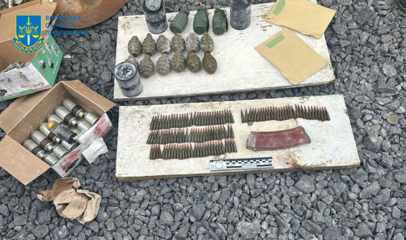 На Вінниччині у рецидивіста правоохоронці вилучили арсенал боєприпасів