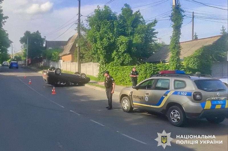 У Жмеринці п’яний чоловік викрав авто й потрапив у ДТП