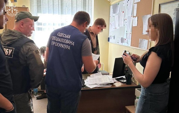 Мільйони на “мертвих душах” заробили офіцери ЗСУ