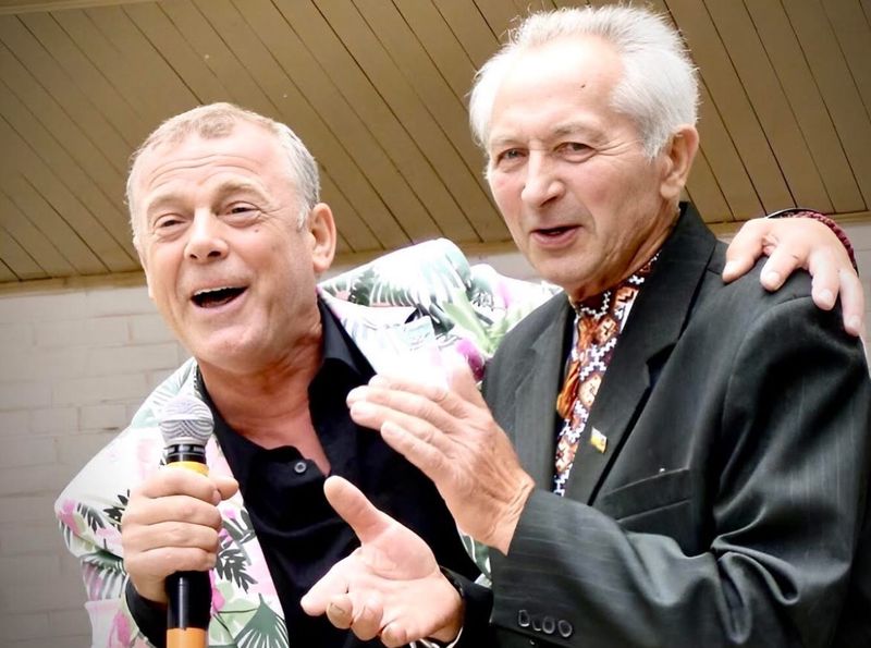 «Ой, смереко, Розкажи мені, смереко, Чом ростеш ти так далеко, Чарівна моя смереко?..»