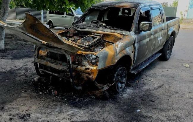 Затримали двох жінок за підпали бойових автомобілів ЗСУ