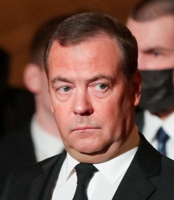 Трамп наїхав на Медвєєва. Той миттєво перевзувся