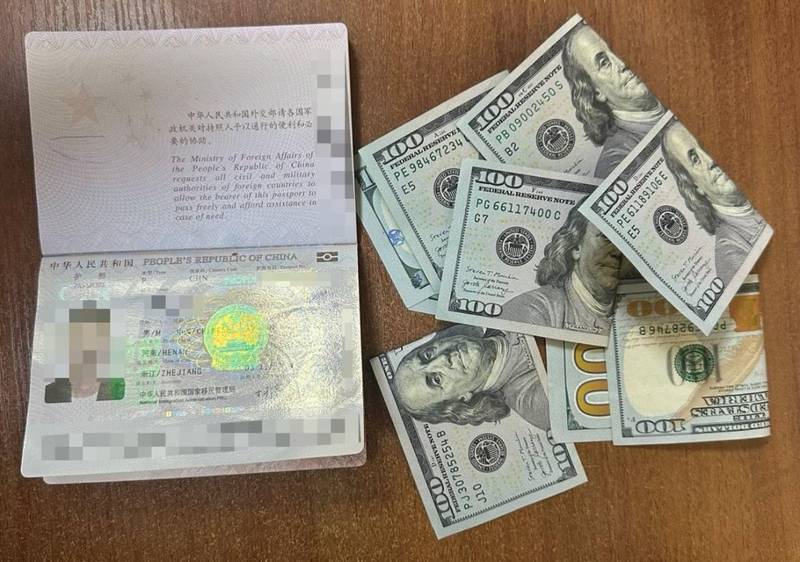 Громадянин Китаю вдруге за тиждень намагався підкупити прикордонника