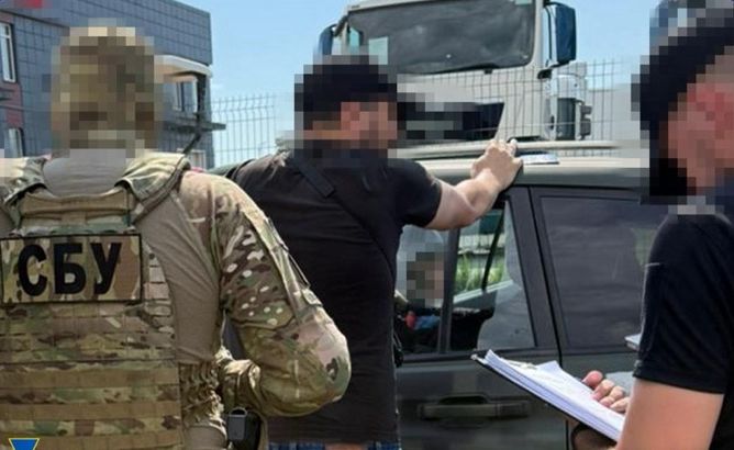 Затримали ще 14-х організаторів «ухилянтських схем»