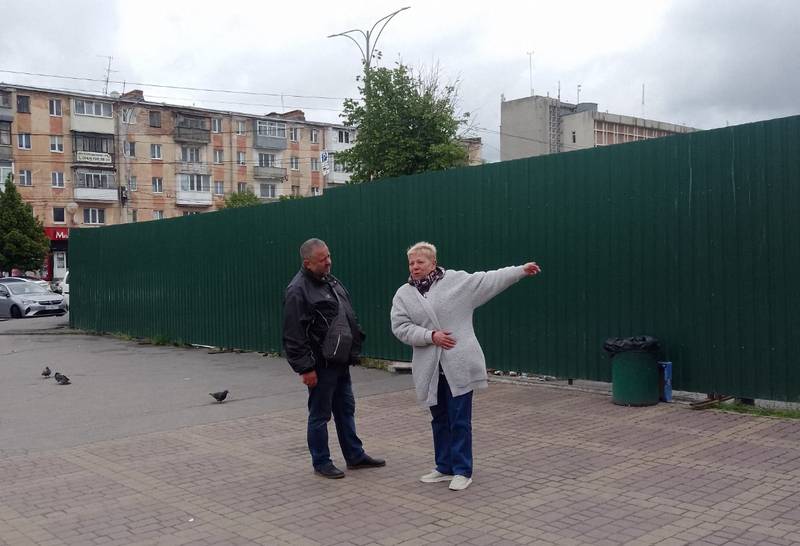 Чому не працюють автостоянки біля Центрального ринку