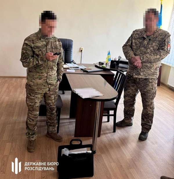 Чиновник ТЦК знімав з обліку мобілізованих