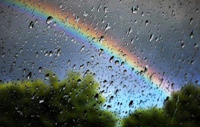 Сьогодні на Вінниччині можливий сильний вітер, дощ та град