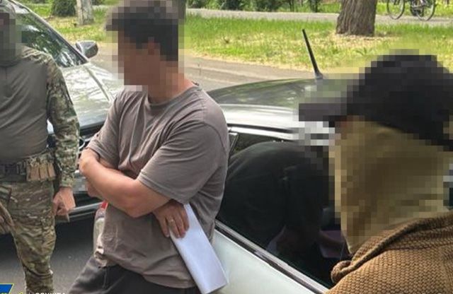 Хотів підкупити посадовця, щоб вивідати секретні розробки оборонного підприємства