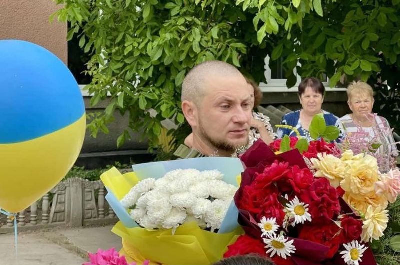 Звільненого з полону бійця Федора Шеремету зустріли у Бершадській громаді