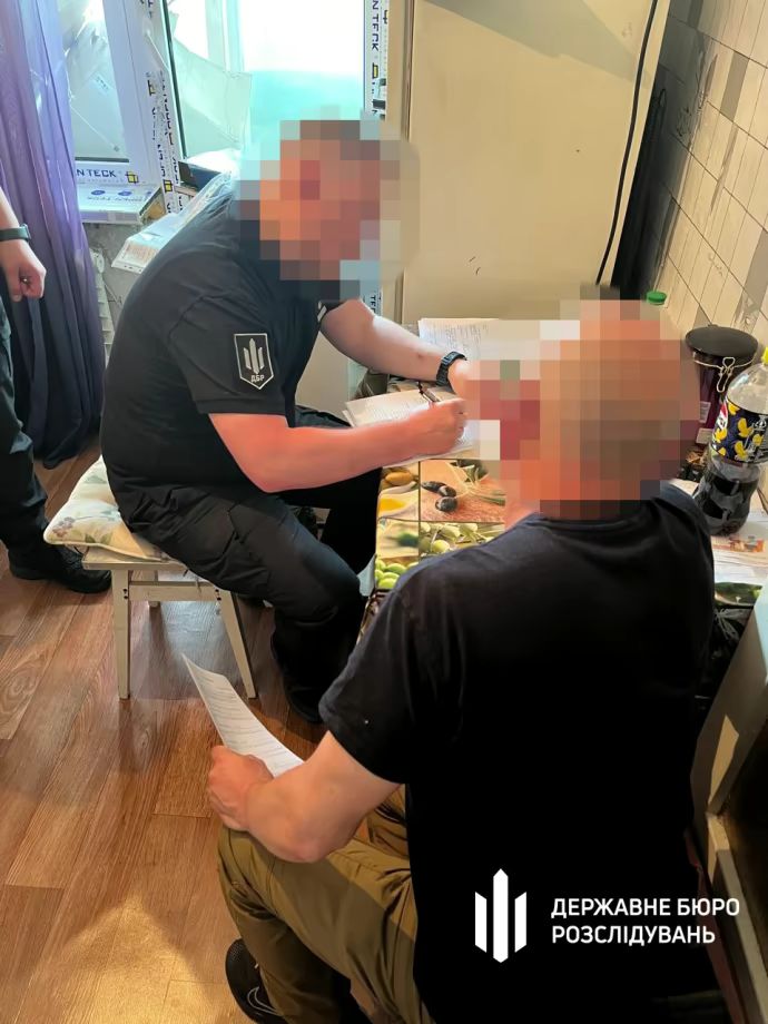 Військовий посадовець віртуально “возив” деревину на фронт