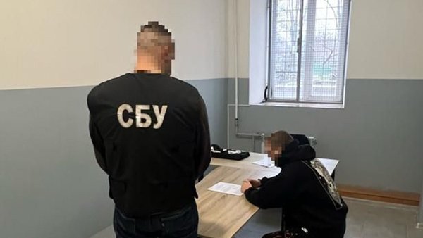 5 років за спробу спалити будівлю Укрпошти: на Вінниччині за диверсію засудили 17-річного хлопця