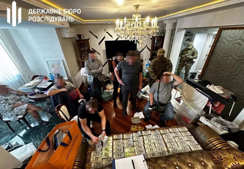 Справи НАБУ і САП на Хмельниччині та Вінничині