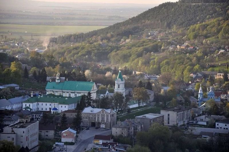 Почаївську лавру та монастир повернули  у власність держави