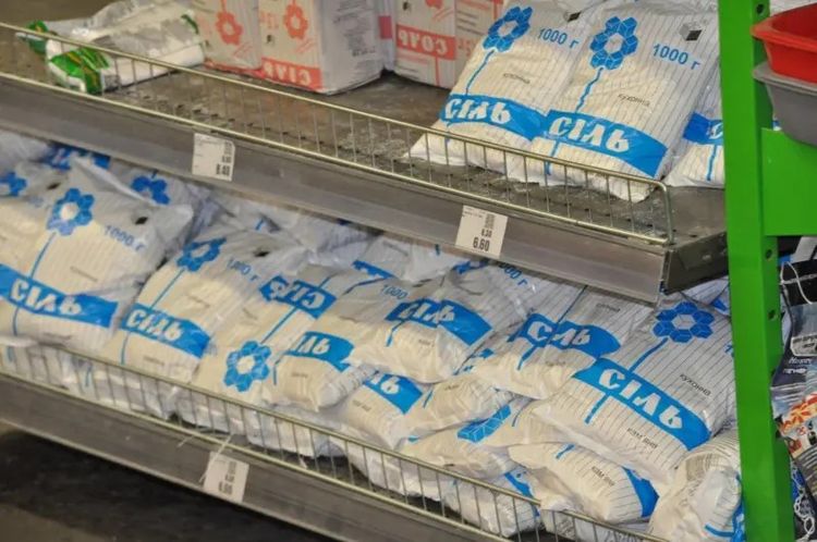 Україна скоротила імпорт солі наполовину