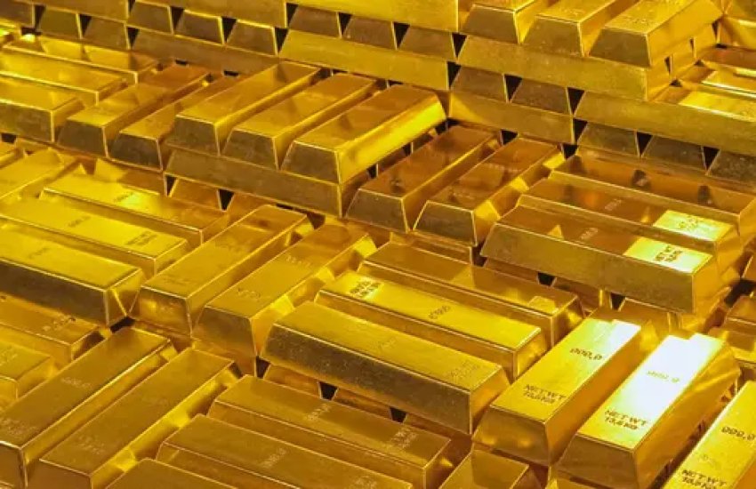 Золото дорожчає