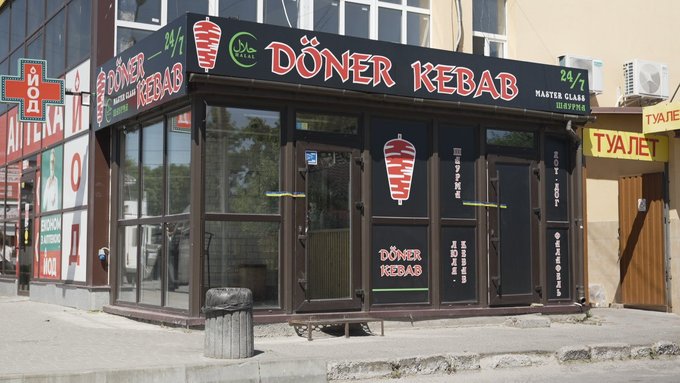 Калинівська шаурма із сальмонелою спровадила до лікарні 30 людей