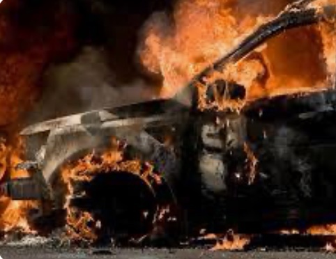 У Гайсині загорівся військовий автомобіль