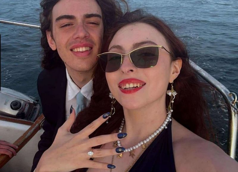 Дочка Полякової показала освідчення іноземця на човні