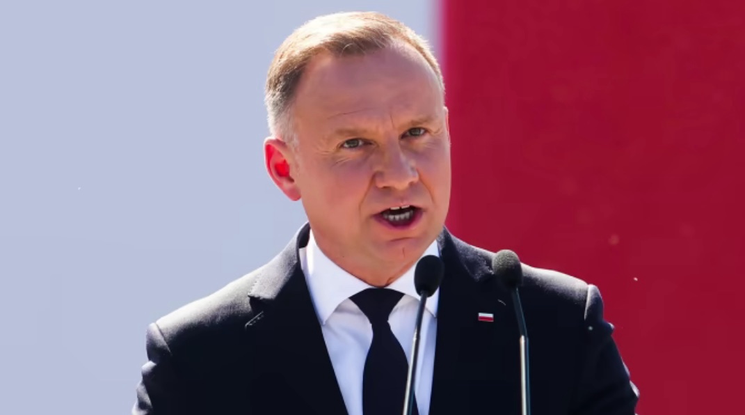 Дуда, залишаючи посаду президента, заявив, що Україна недостатньо цінує допомогу Польщі