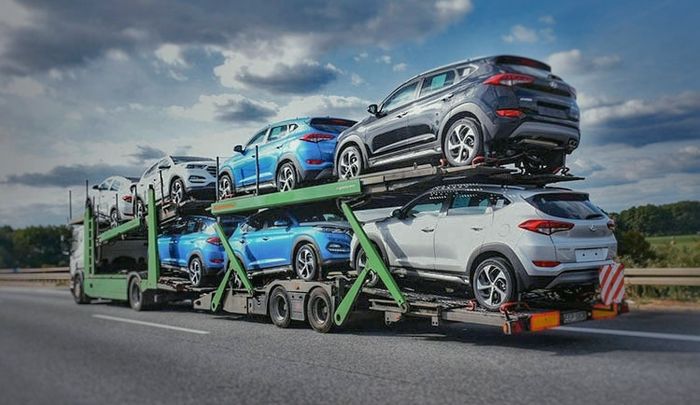 Тисячі авто незаконно ввозили в Україну