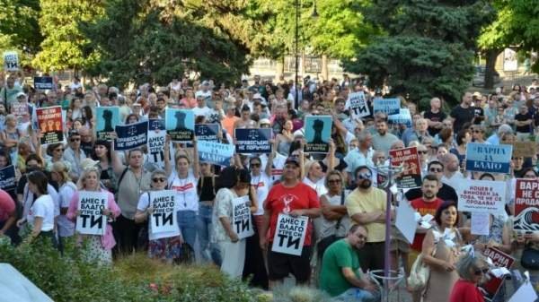 Через арешт мера Варни у Болгарії спалахнули протести