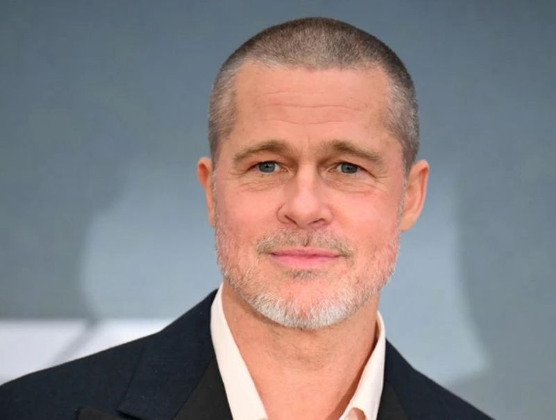 Бред Пітт “омолодився”: пластичні хірурги розповіли, які процедури для обличчя міг зробити 61-річний актор