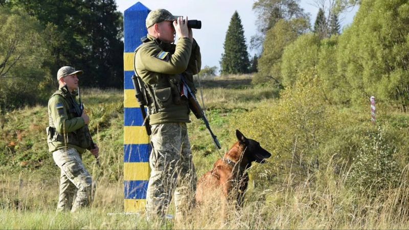 Прикордонник втік з поста на кордоні з Угорщиною