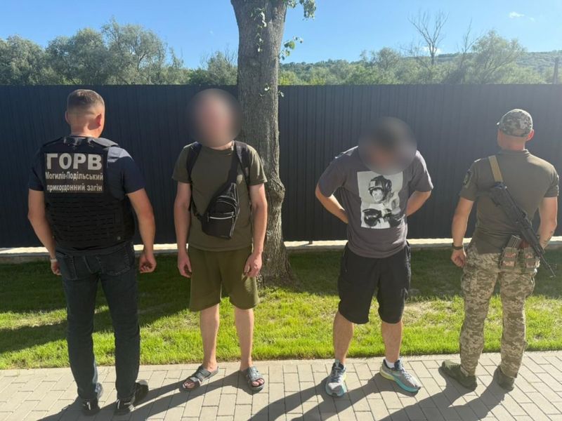 На Вінниччині 2 порушники вирушили акваскутером через Дністер