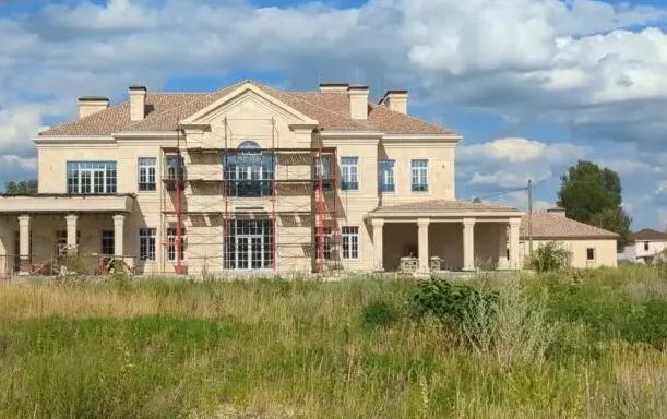 Елітні маєтки Чернишова на Київщині