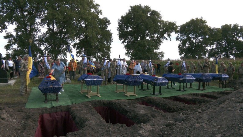 На Вінниччині поховали сімох невідомих захисників України