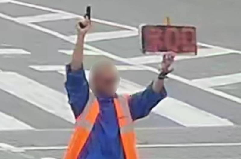 Чоловік з пістолетом зупиняв автомобілі під час хвилини мовчання у Вінниці