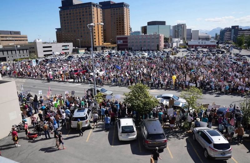 Сенсація на Алясці: масові протести проти зустрічі Трампа і Путіна!