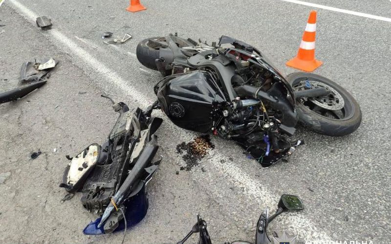 Поліцейські Вінниччини розслідують обставини двох ДТП з травмованими, в яких постраждали двоє водіїв